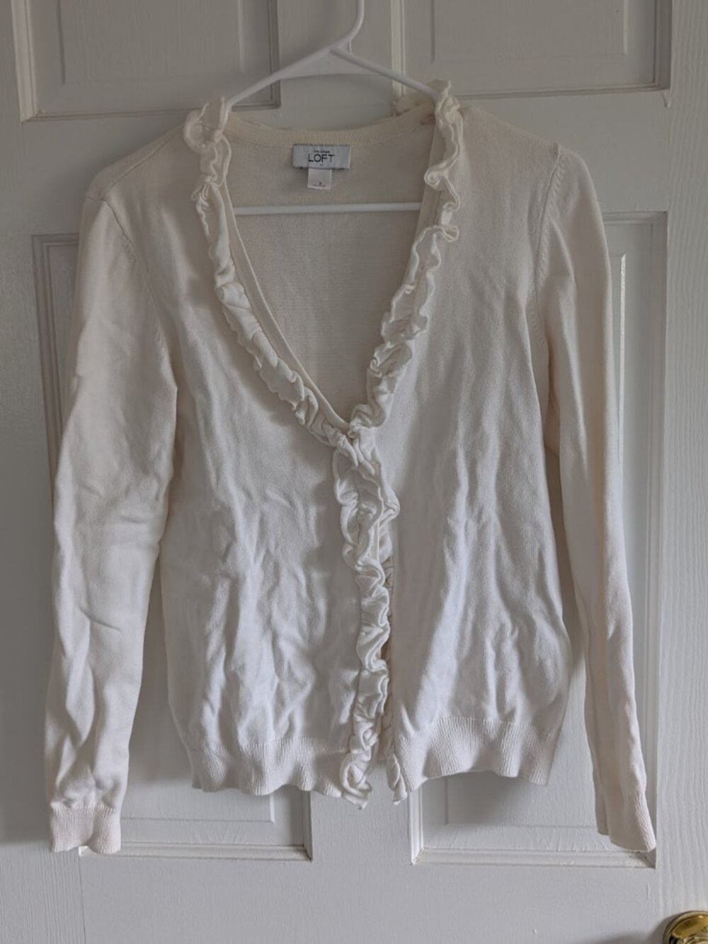 96.🤍 LOFT Frill Button-Down Sweater, cardigan — Off White (Size S) 🤍